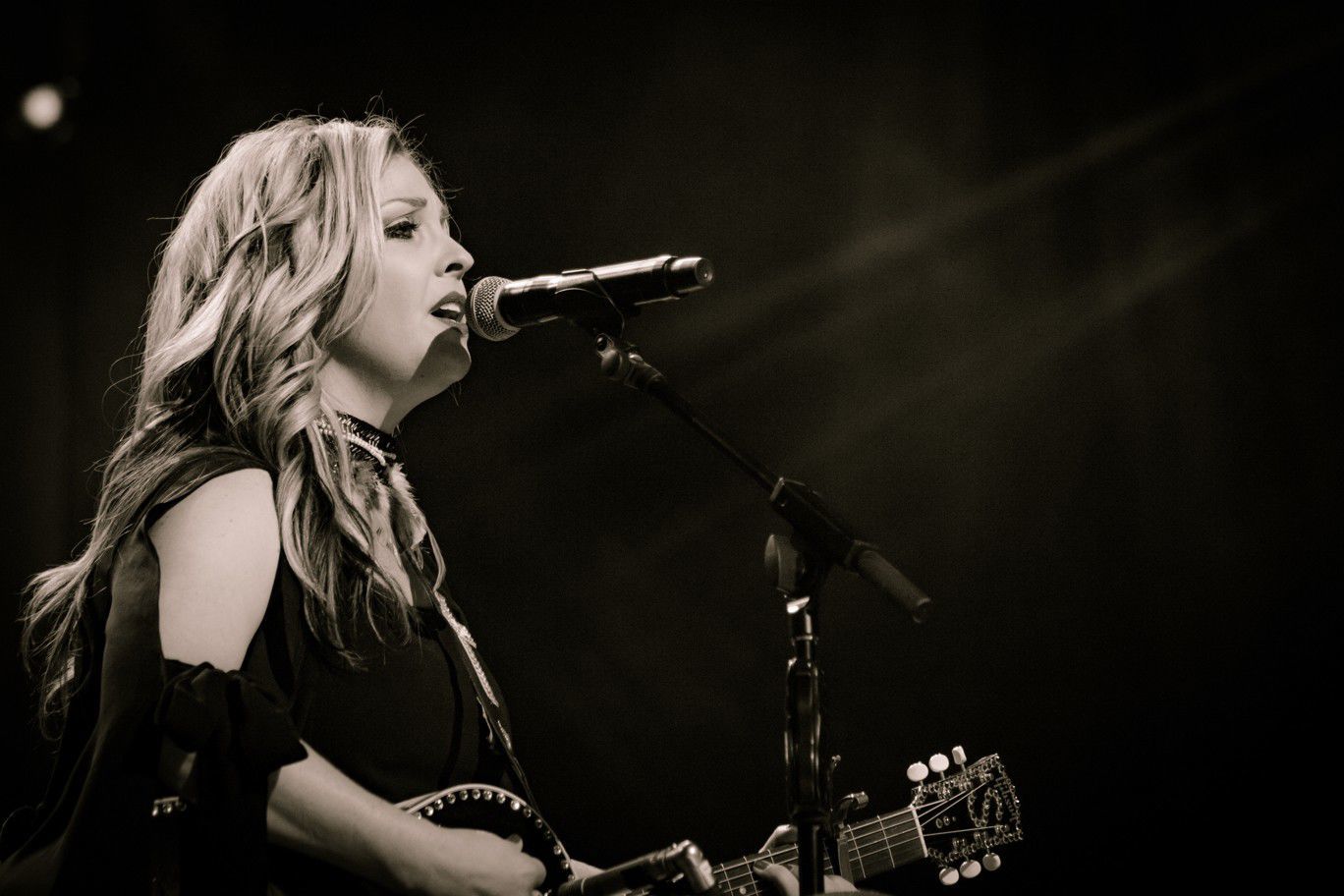 Sunny Sweeney, Feb. 5